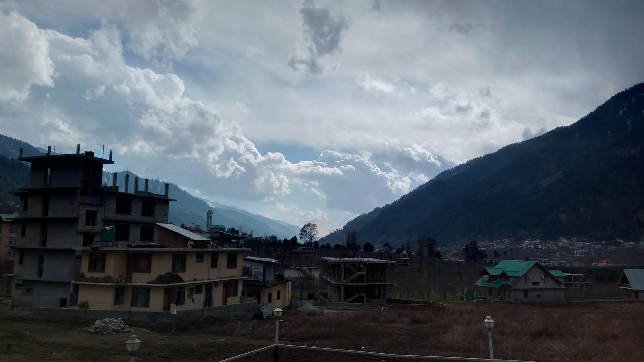 Hotel Mountain INN Manāli Exterior foto